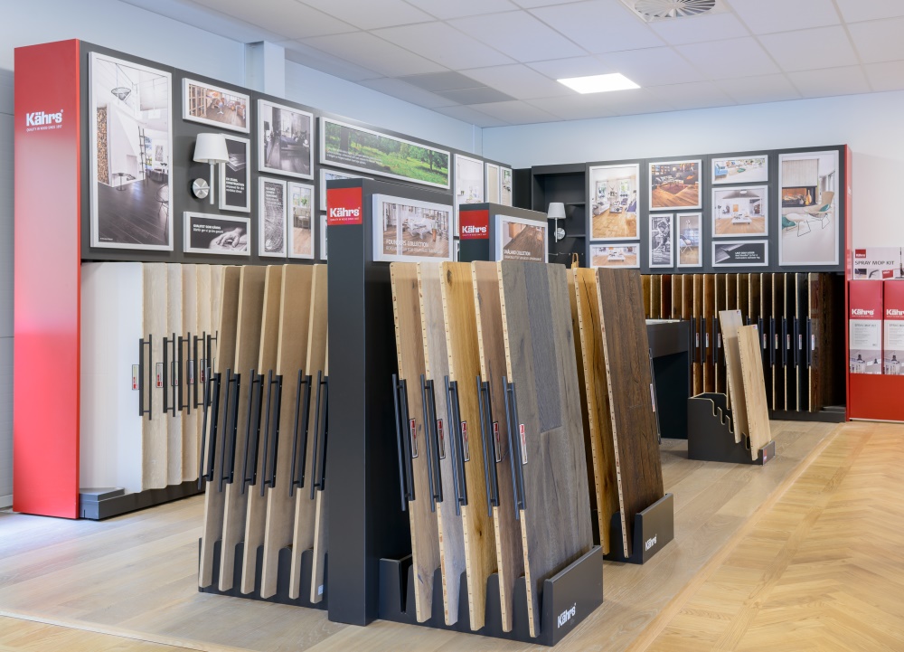 Illerbrand Golv har ett showroom med olika golvtyper i Uppsala